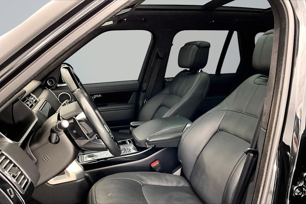Thumbnail: 2022 Land Rover Range Rover - 11