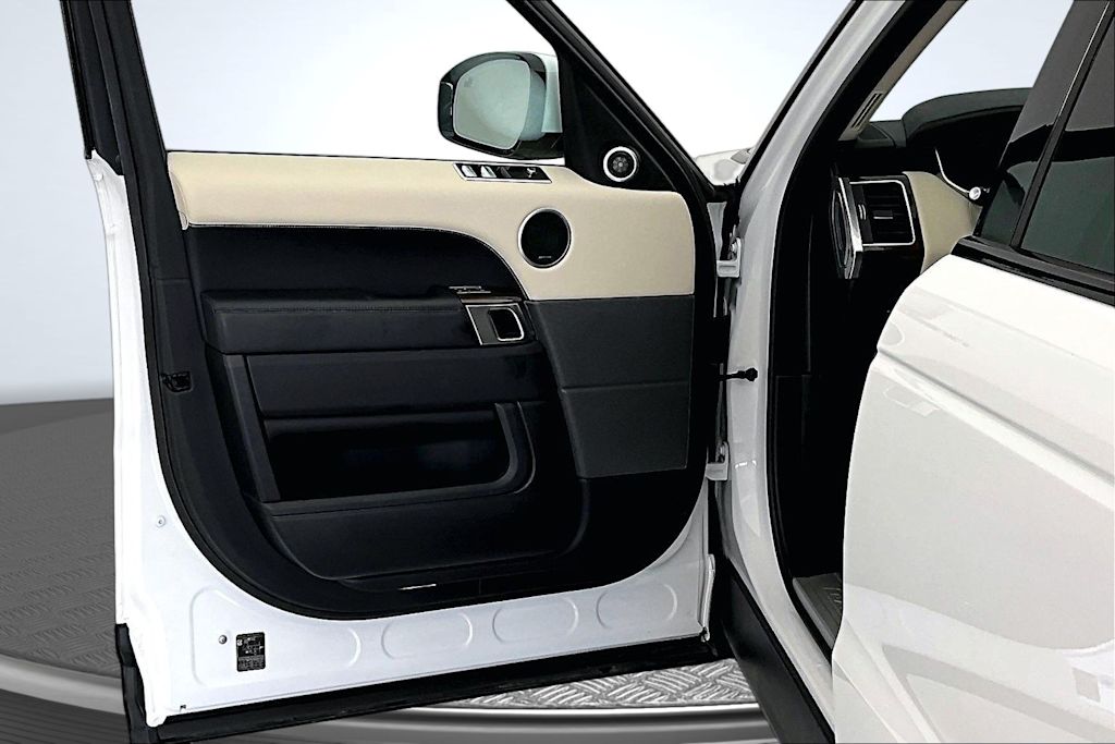 Thumbnail: 2019 Land Rover Range Rover Sport - 24