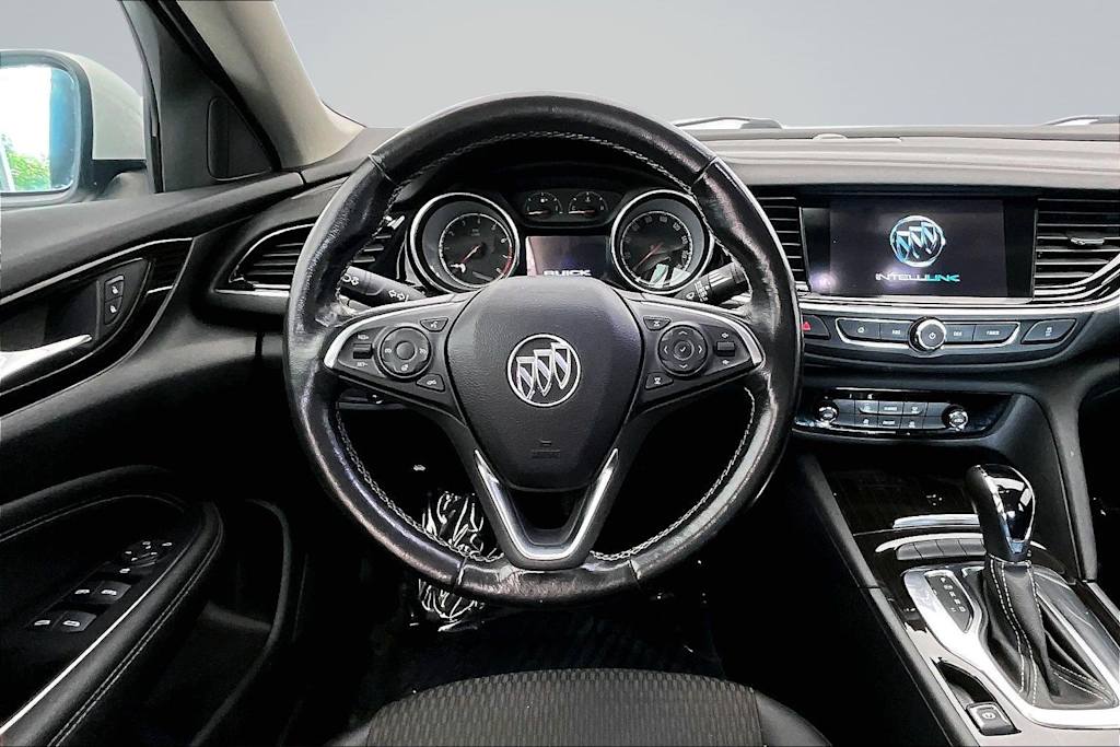 Thumbnail: 2018 Buick Regal - 14