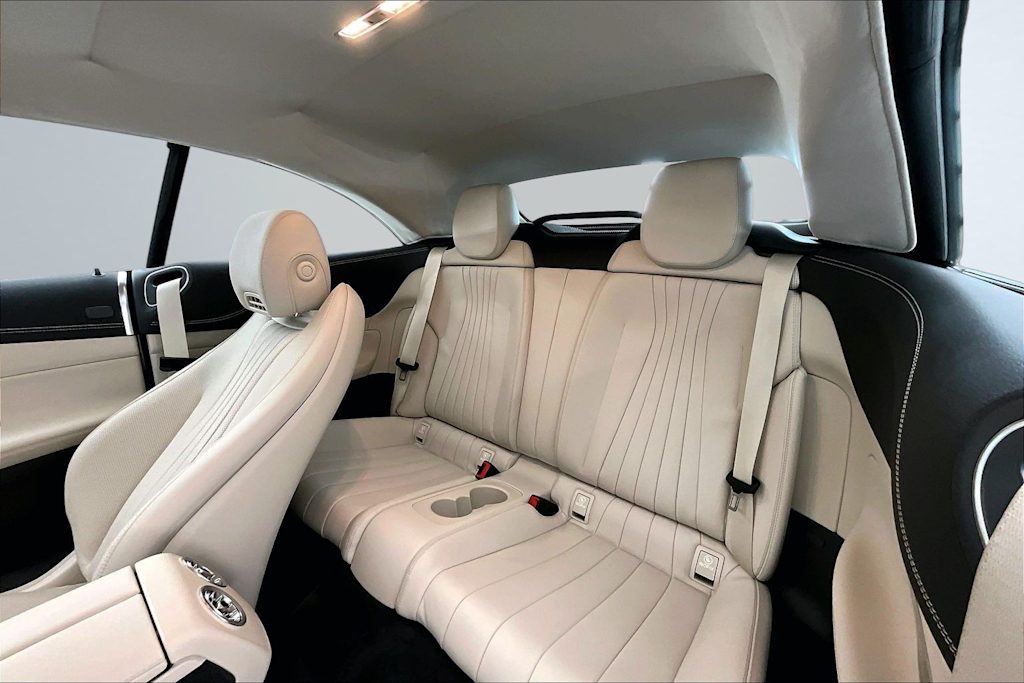 Thumbnail: 2022 Mercedes-Benz E-Class - 12
