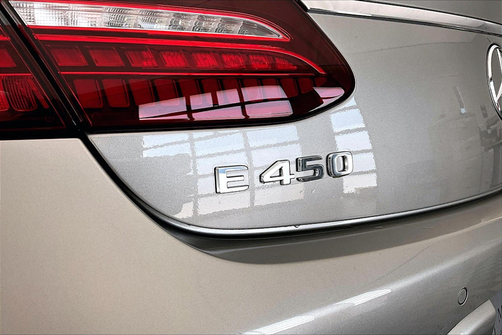 Thumbnail: 2022 Mercedes-Benz E-Class - 7