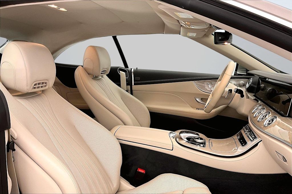 Thumbnail: 2022 Mercedes-Benz E-Class - 21