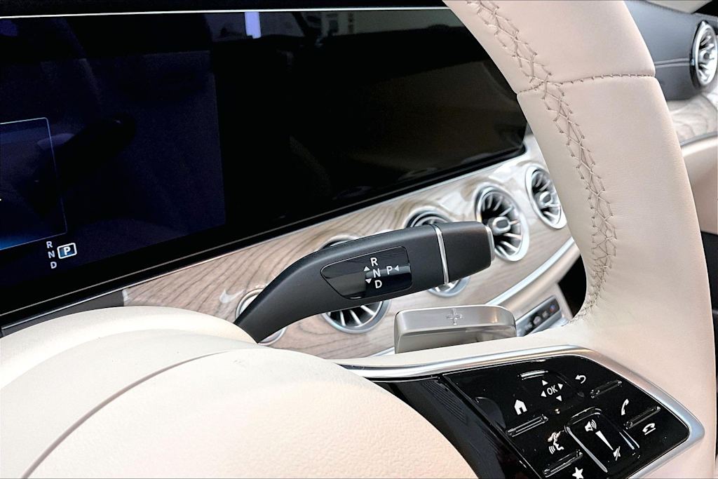 Thumbnail: 2022 Mercedes-Benz E-Class - 16