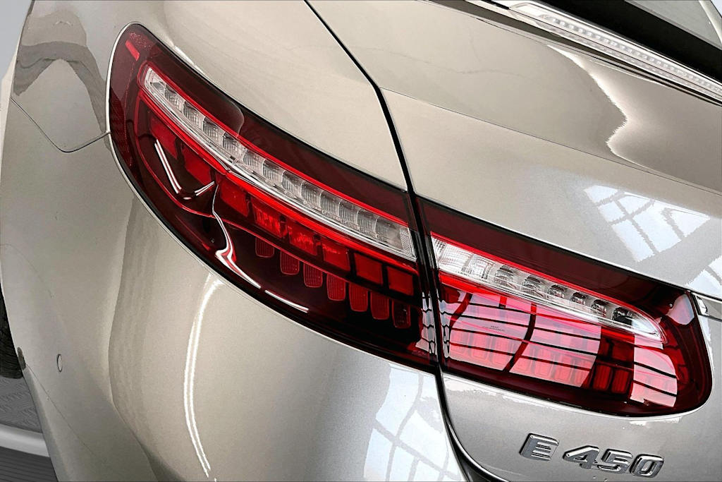 Thumbnail: 2022 Mercedes-Benz E-Class - 26