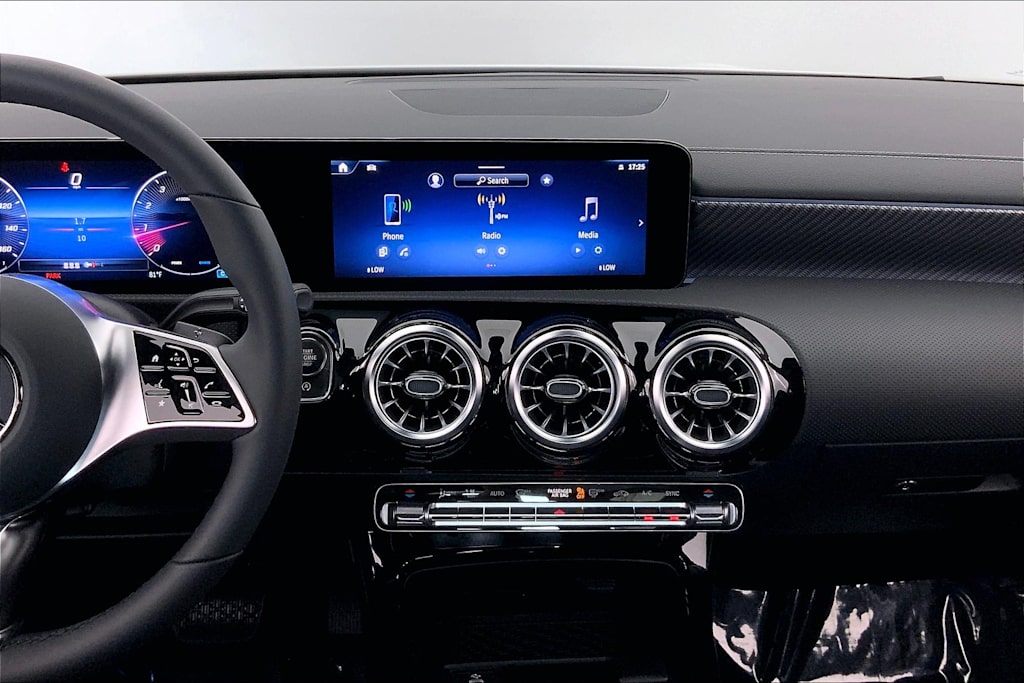 Thumbnail: 2025 Mercedes-Benz CLA - 14