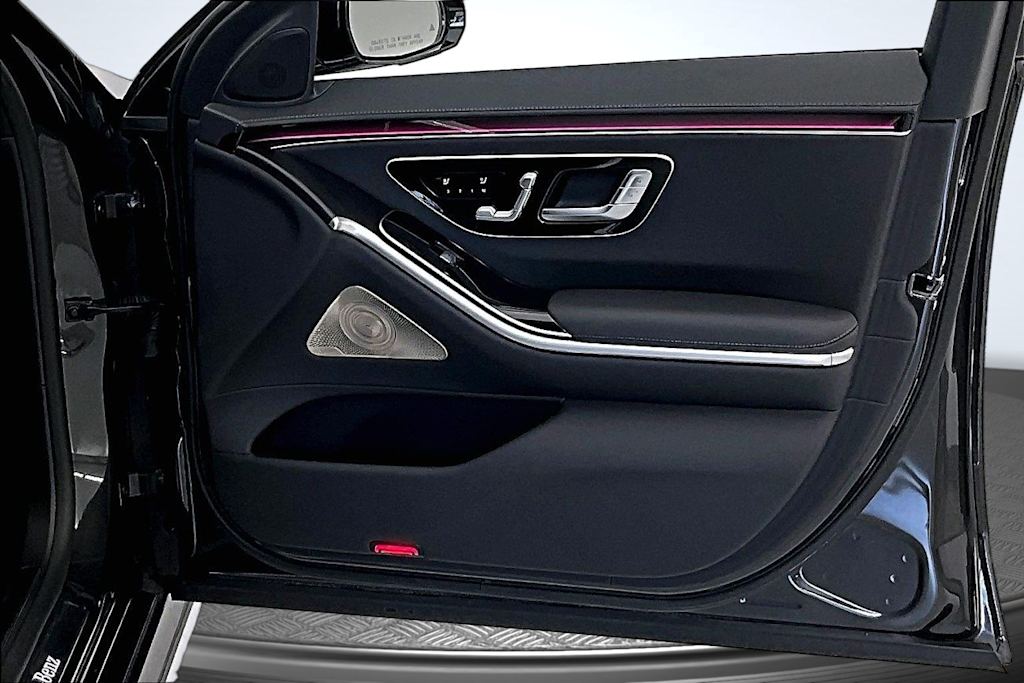 Thumbnail: 2022 Mercedes-Benz S-Class - 25