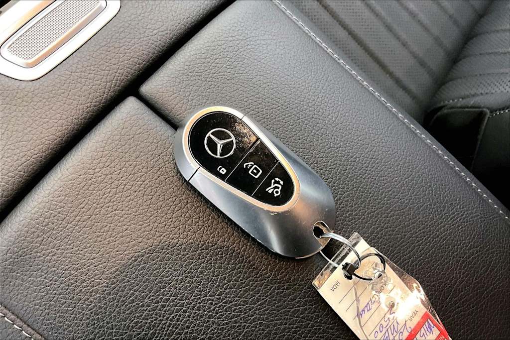 Thumbnail: 2022 Mercedes-Benz S-Class - 17