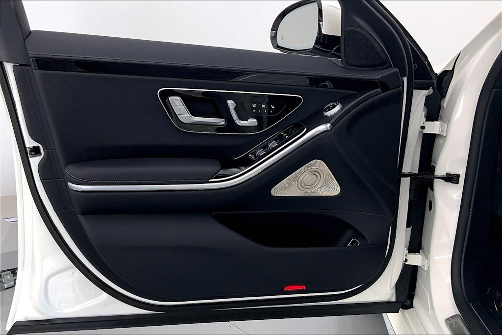 Thumbnail: 2022 Mercedes-Benz S-Class - 23