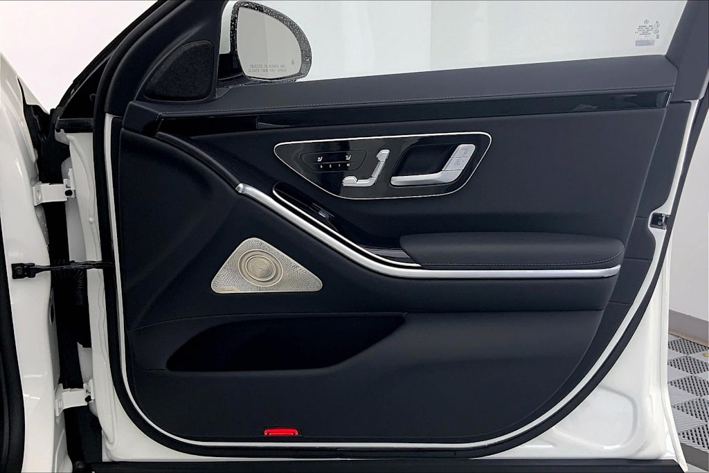 Thumbnail: 2022 Mercedes-Benz S-Class - 24