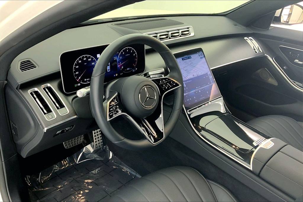 Thumbnail: 2022 Mercedes-Benz S-Class - 2