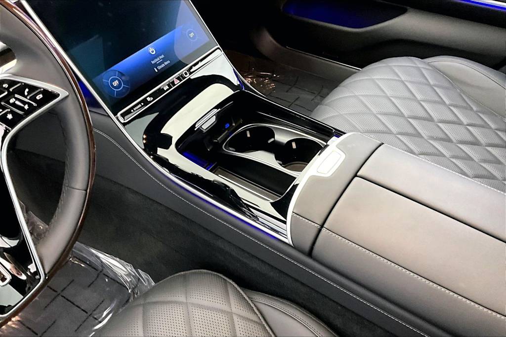 Thumbnail: 2025 Mercedes-Benz S-Class - 16