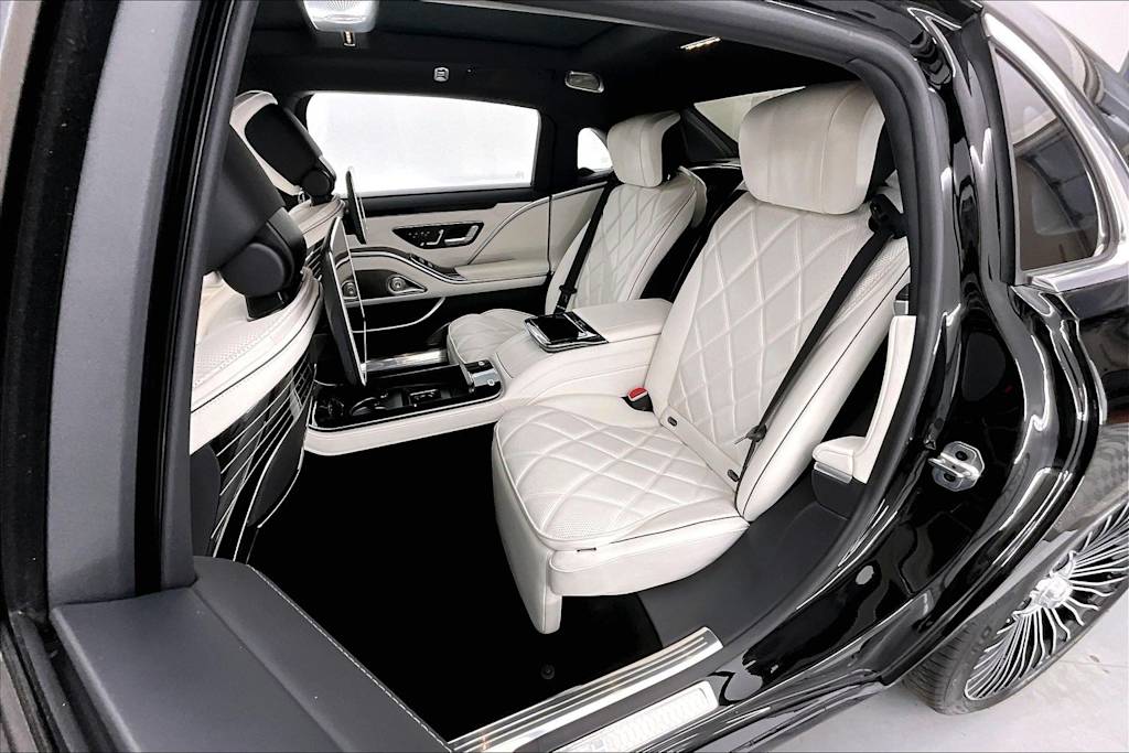 Thumbnail: 2023 Mercedes-Benz S-Class - 13