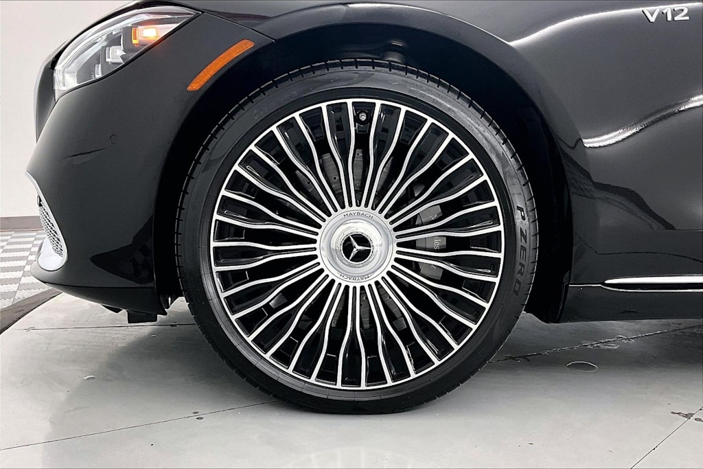 Thumbnail: 2023 Mercedes-Benz S-Class - 8