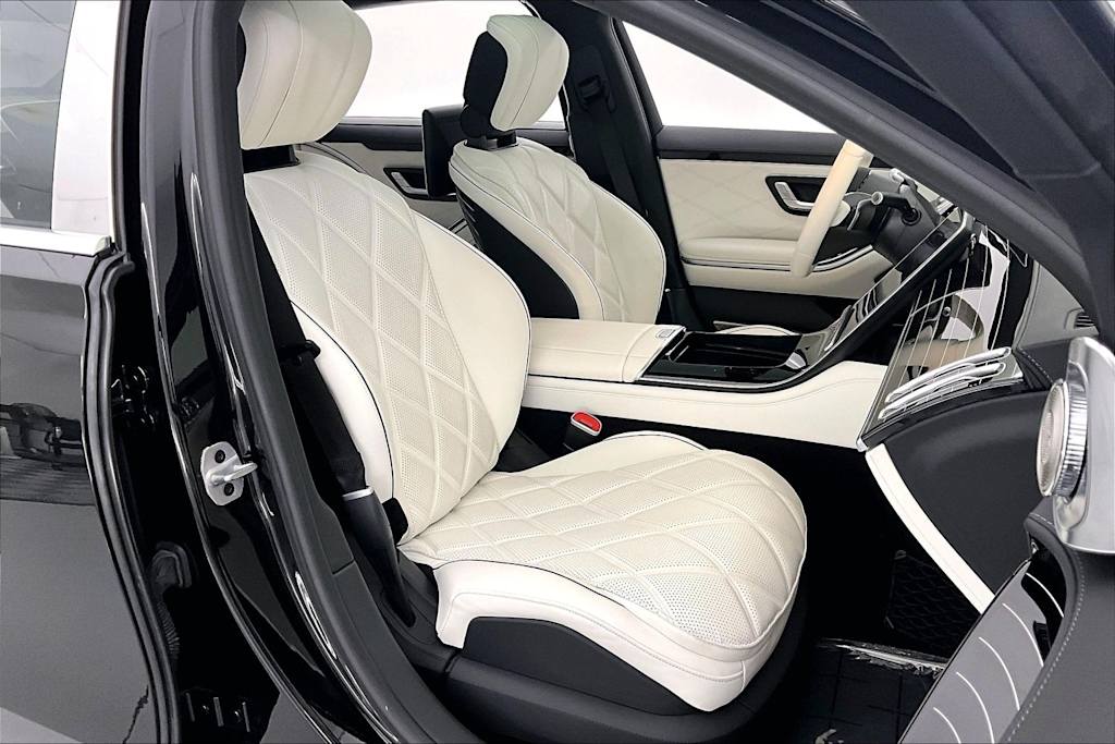 Thumbnail: 2023 Mercedes-Benz S-Class - 12