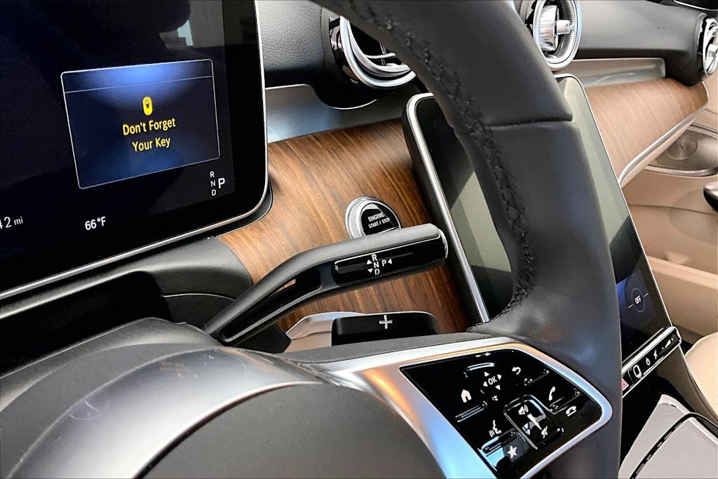 Thumbnail: 2023 Mercedes-Benz C-Class - 16