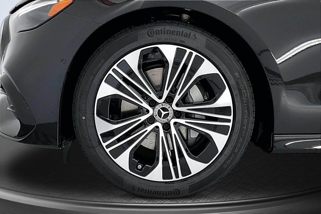 Thumbnail: 2026 Mercedes-Benz E-Class - 8