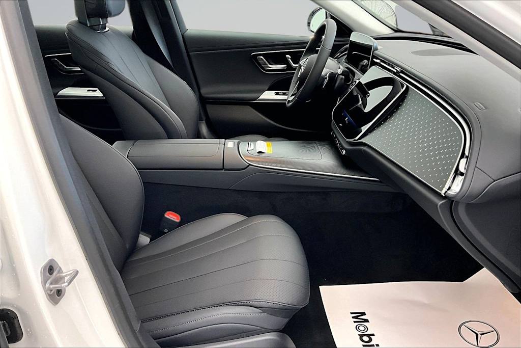 Thumbnail: 2026 Mercedes-Benz E-Class - 12