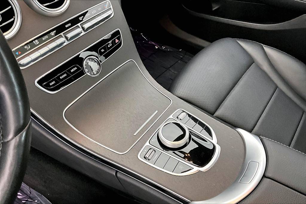 Thumbnail: 2021 Mercedes-Benz C-Class - 16
