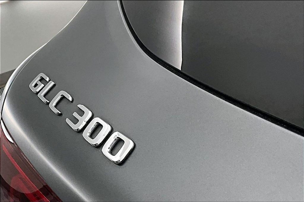 Thumbnail: 2022 Mercedes-Benz GLC - 7