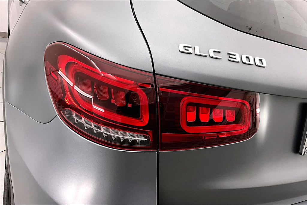Thumbnail: 2022 Mercedes-Benz GLC - 26