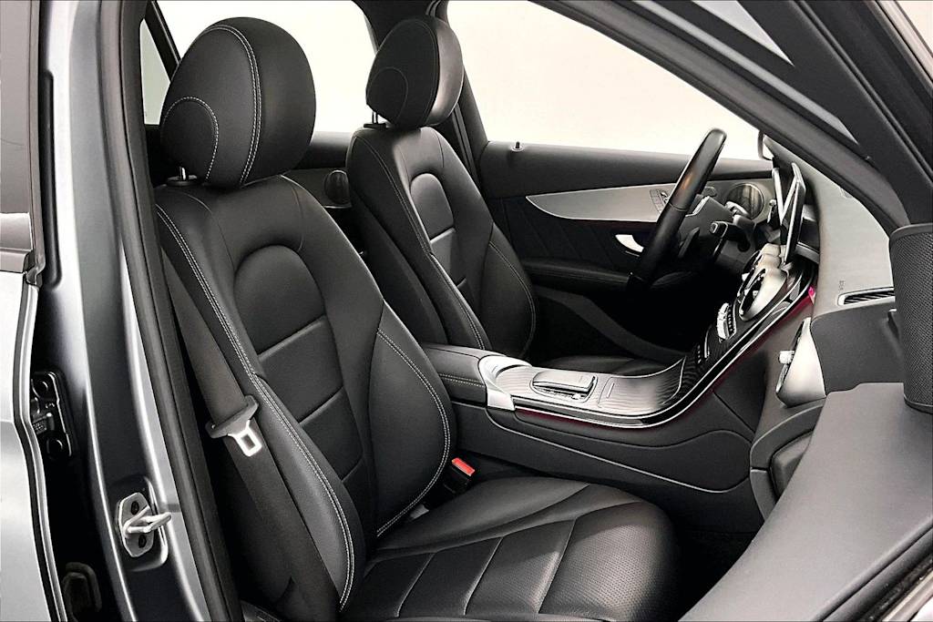 Thumbnail: 2022 Mercedes-Benz GLC - 12