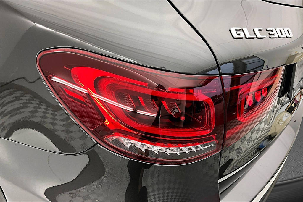 Thumbnail: 2022 Mercedes-Benz GLC - 26