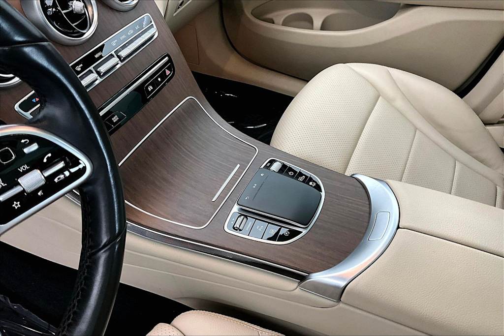 Thumbnail: 2022 Mercedes-Benz GLC - 17