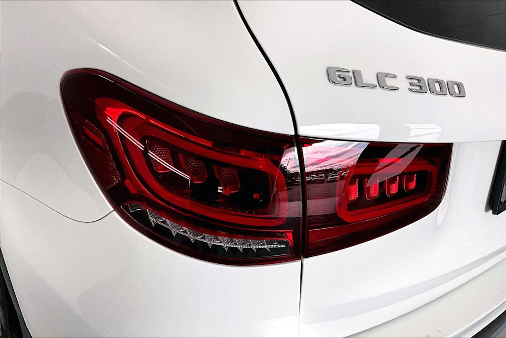 Thumbnail: 2022 Mercedes-Benz GLC - 26