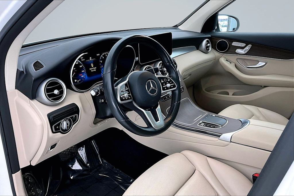 Thumbnail: 2022 Mercedes-Benz GLC - 2