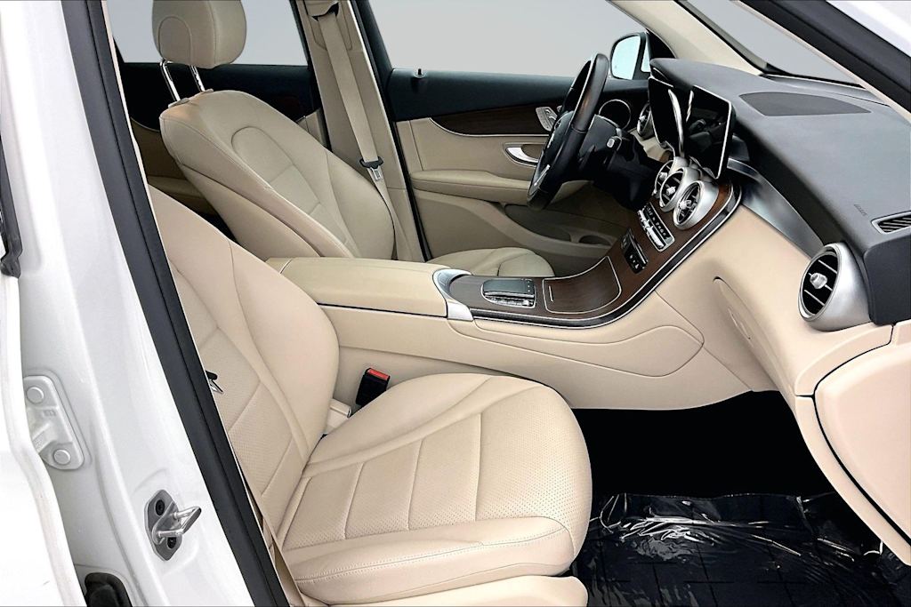 Thumbnail: 2022 Mercedes-Benz GLC - 12