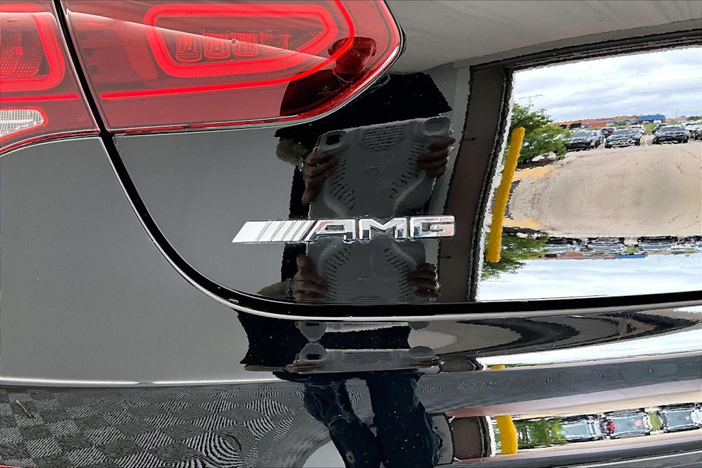 Thumbnail: 2023 Mercedes-Benz GLC - 22