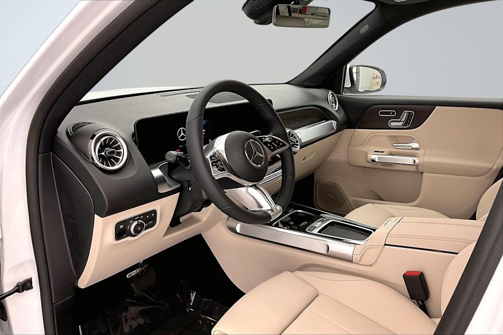 Thumbnail: 2026 Mercedes-Benz GLB - 2