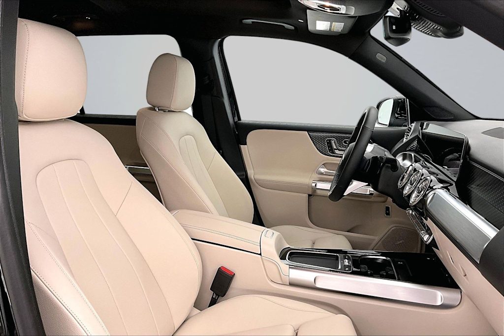 Thumbnail: 2026 Mercedes-Benz GLB - 12