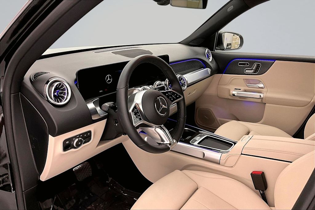 Thumbnail: 2026 Mercedes-Benz GLB - 2