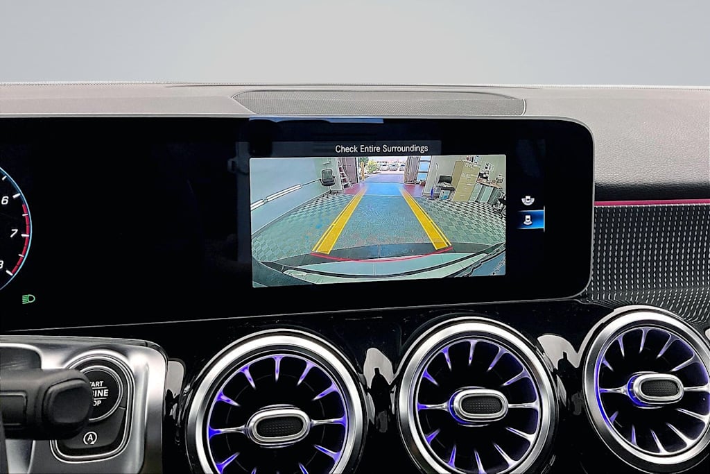 Thumbnail: 2021 Mercedes-Benz GLB - 23