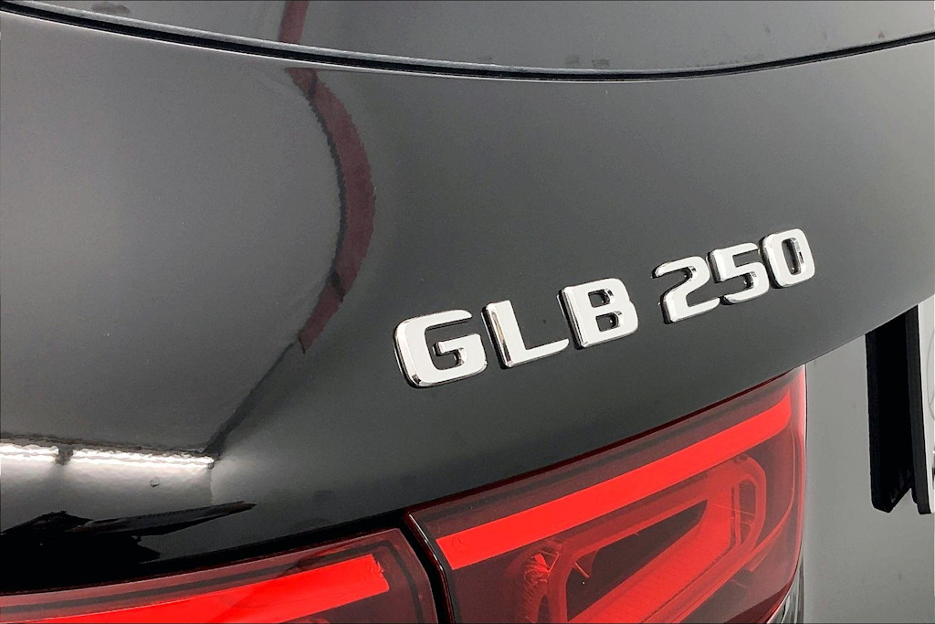 2023 Mercedes-Benz GLB 250 8