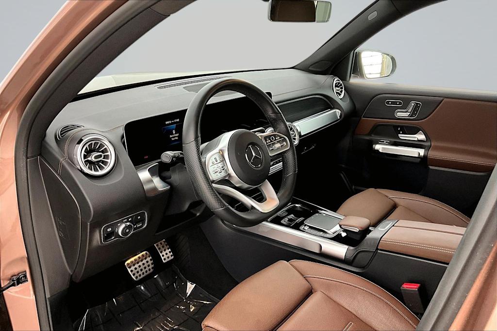 Thumbnail: 2021 Mercedes-Benz GLB - 2