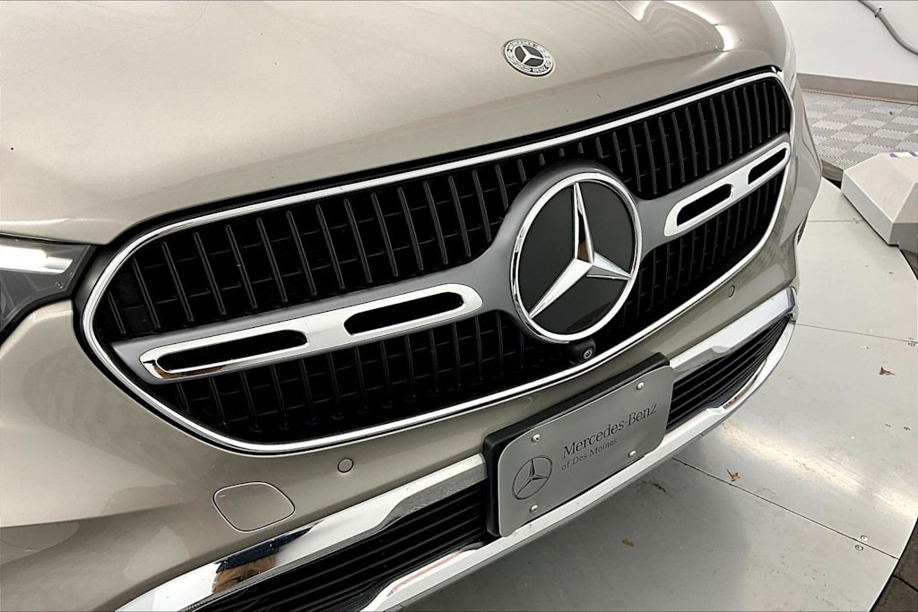 Thumbnail: 2023 Mercedes-Benz GLC - 27
