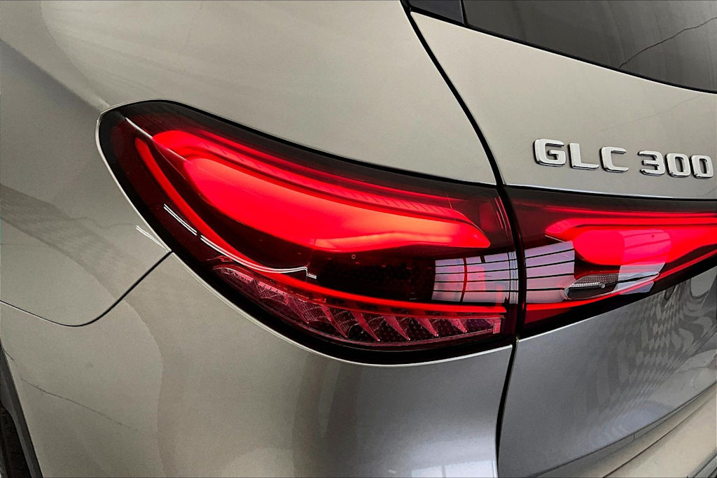 Thumbnail: 2023 Mercedes-Benz GLC - 26