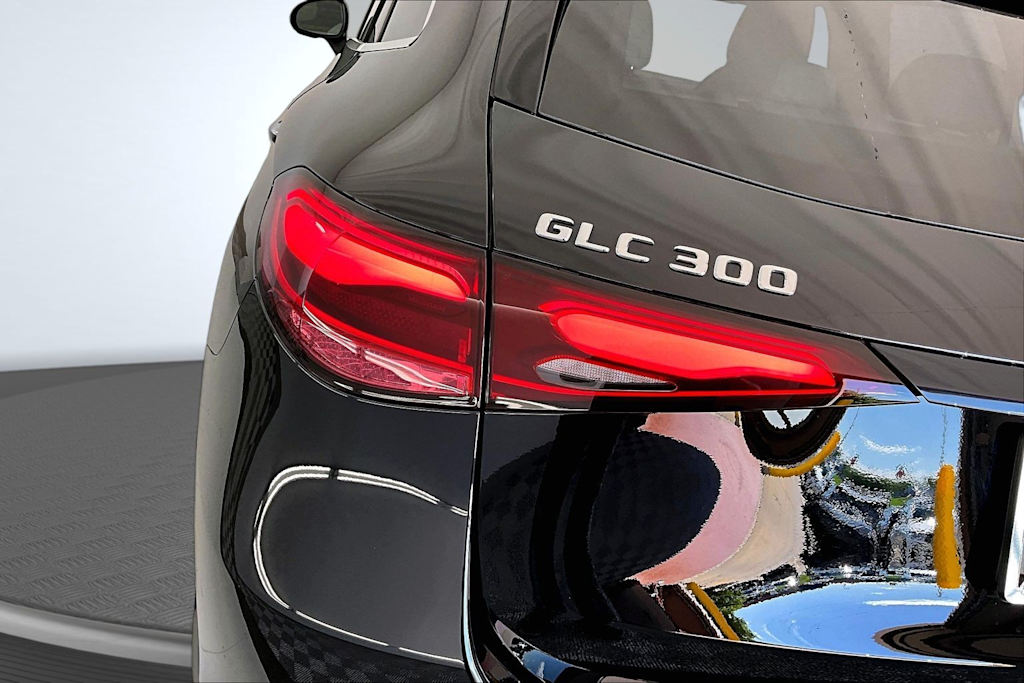 Thumbnail: 2024 Mercedes-Benz GLC - 26