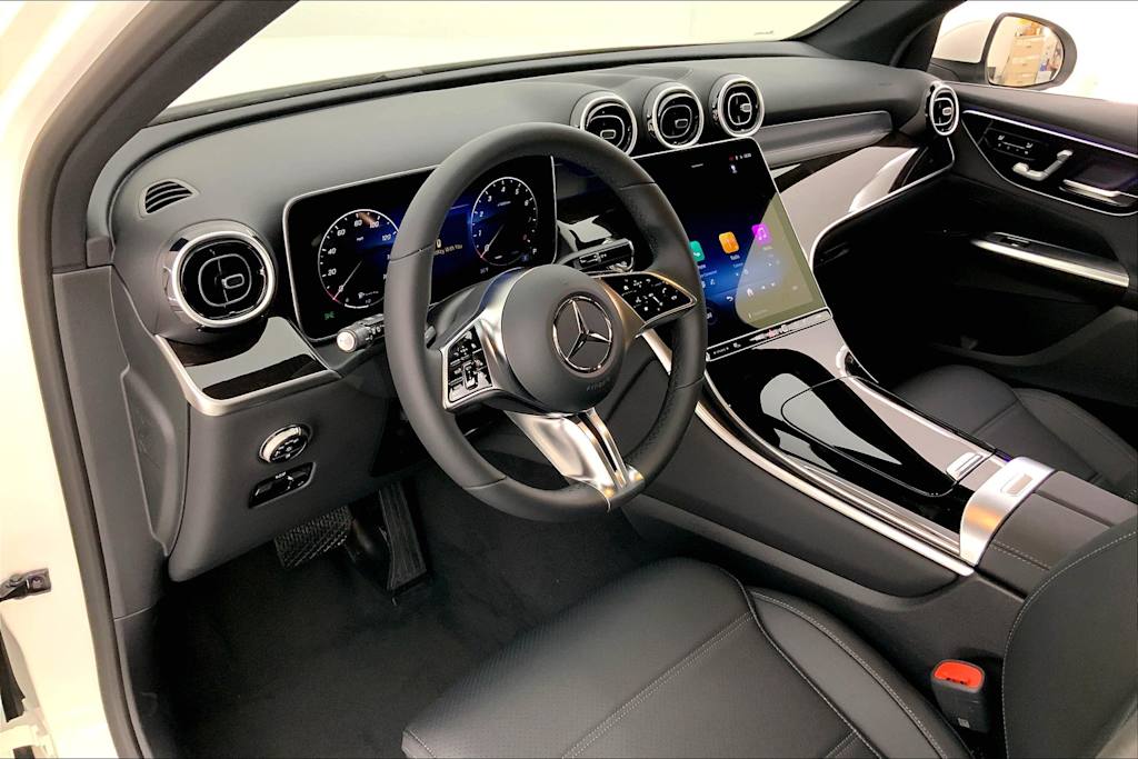 Thumbnail: 2026 Mercedes-Benz GLC - 2