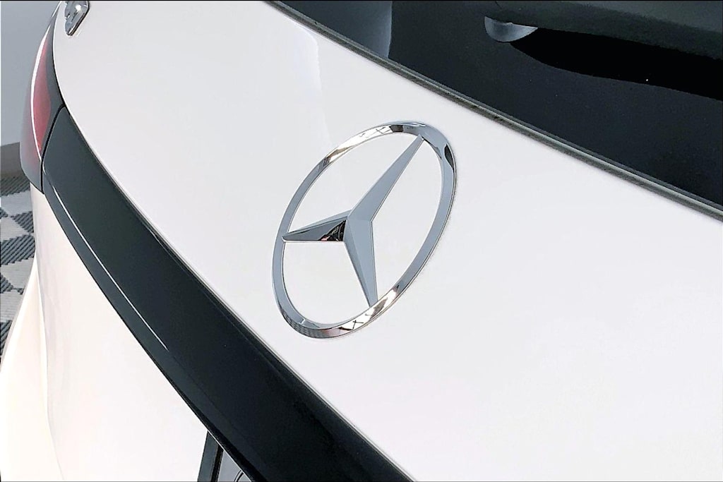 Thumbnail: 2026 Mercedes-Benz GLC - 23