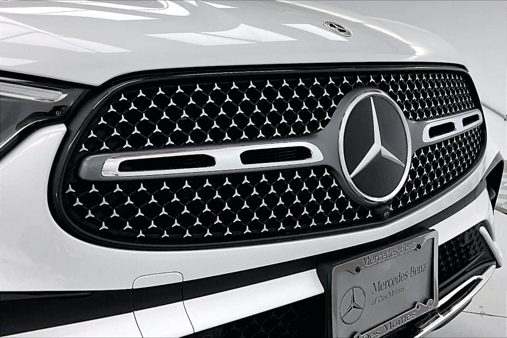 Thumbnail: 2025 Mercedes-Benz GLC - 27