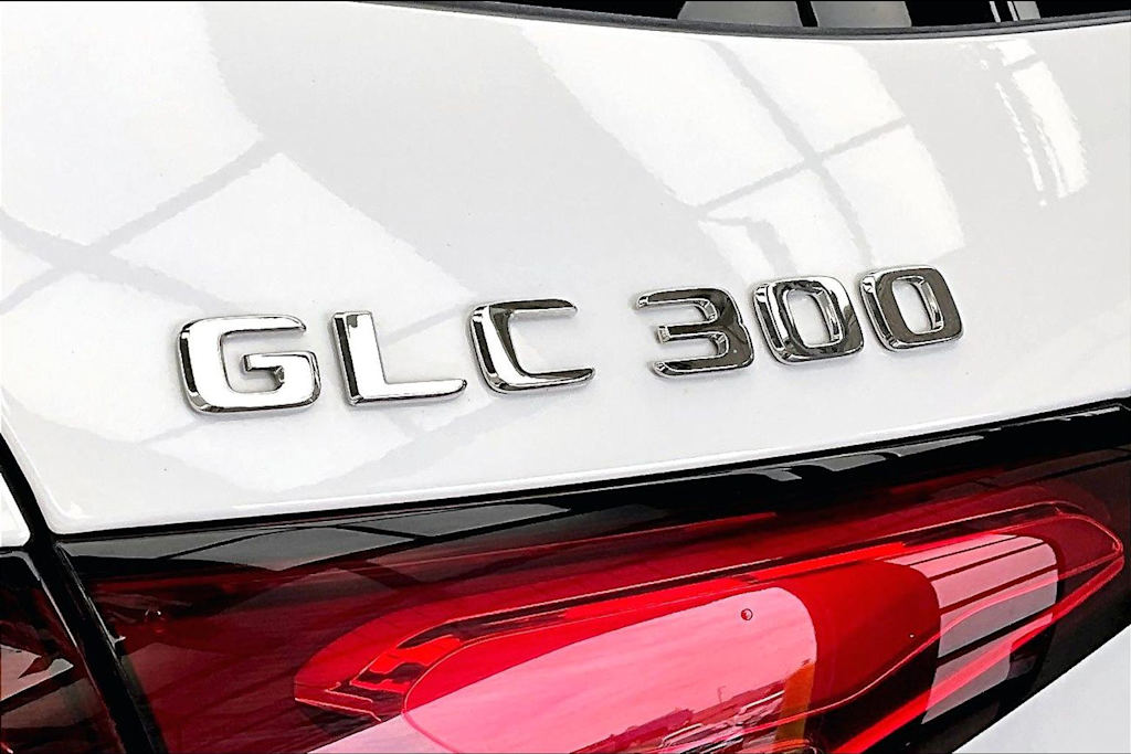 Thumbnail: 2025 Mercedes-Benz GLC - 7