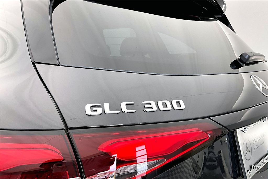 Thumbnail: 2026 Mercedes-Benz GLC - 21