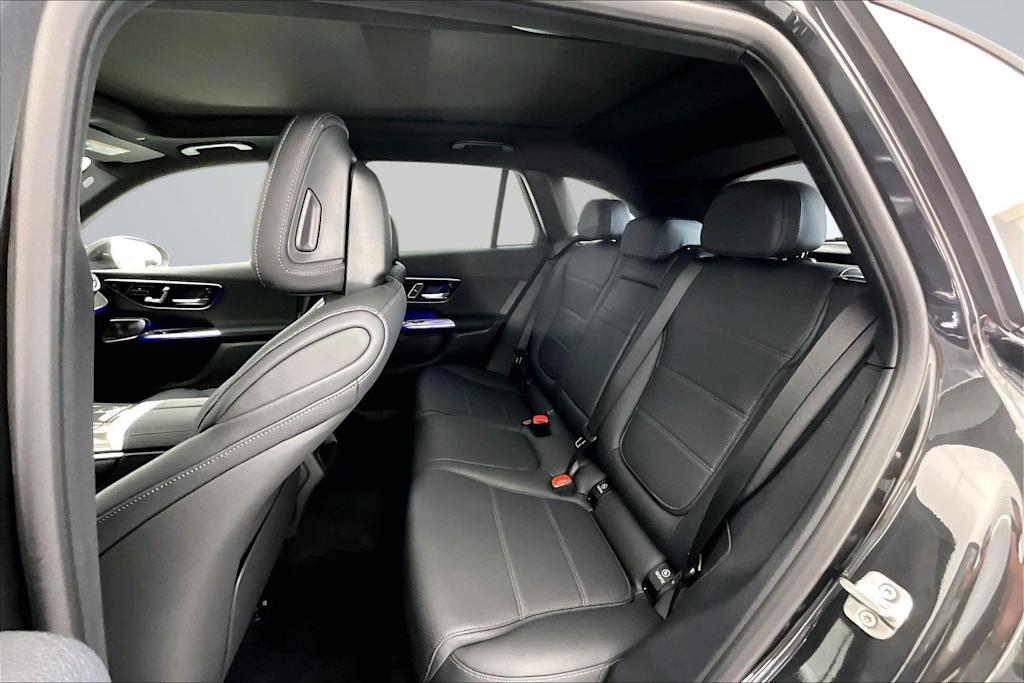Thumbnail: 2026 Mercedes-Benz GLC - 21