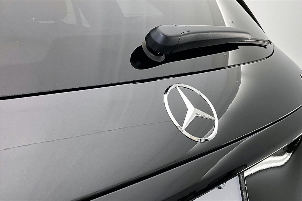 Thumbnail: 2026 Mercedes-Benz GLC - 23