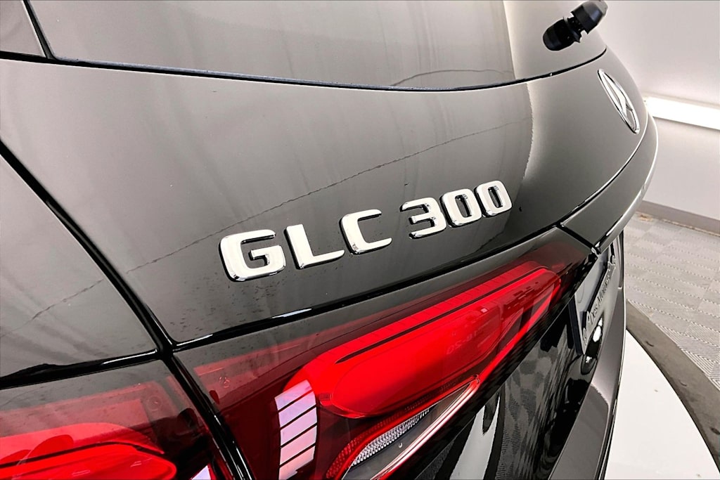 Thumbnail: 2026 Mercedes-Benz GLC - 7
