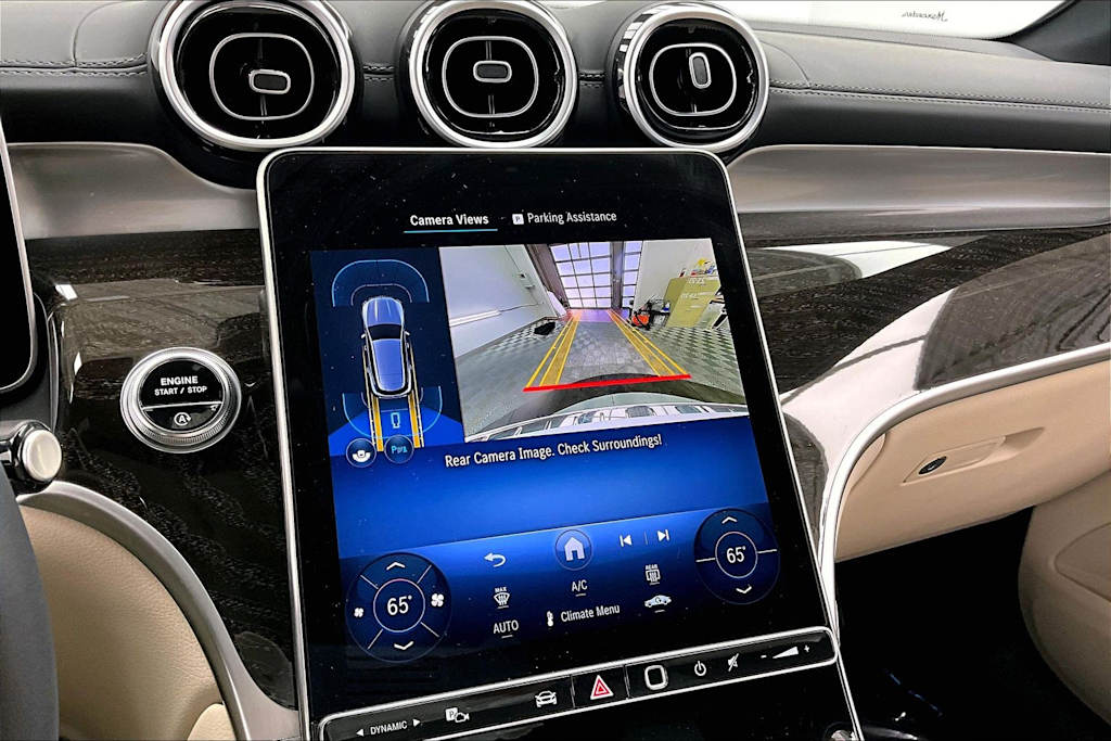 Thumbnail: 2025 Mercedes-Benz GLC - 22