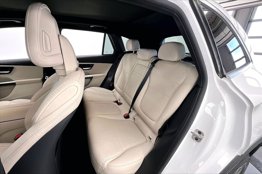 Thumbnail: 2025 Mercedes-Benz GLC - 21